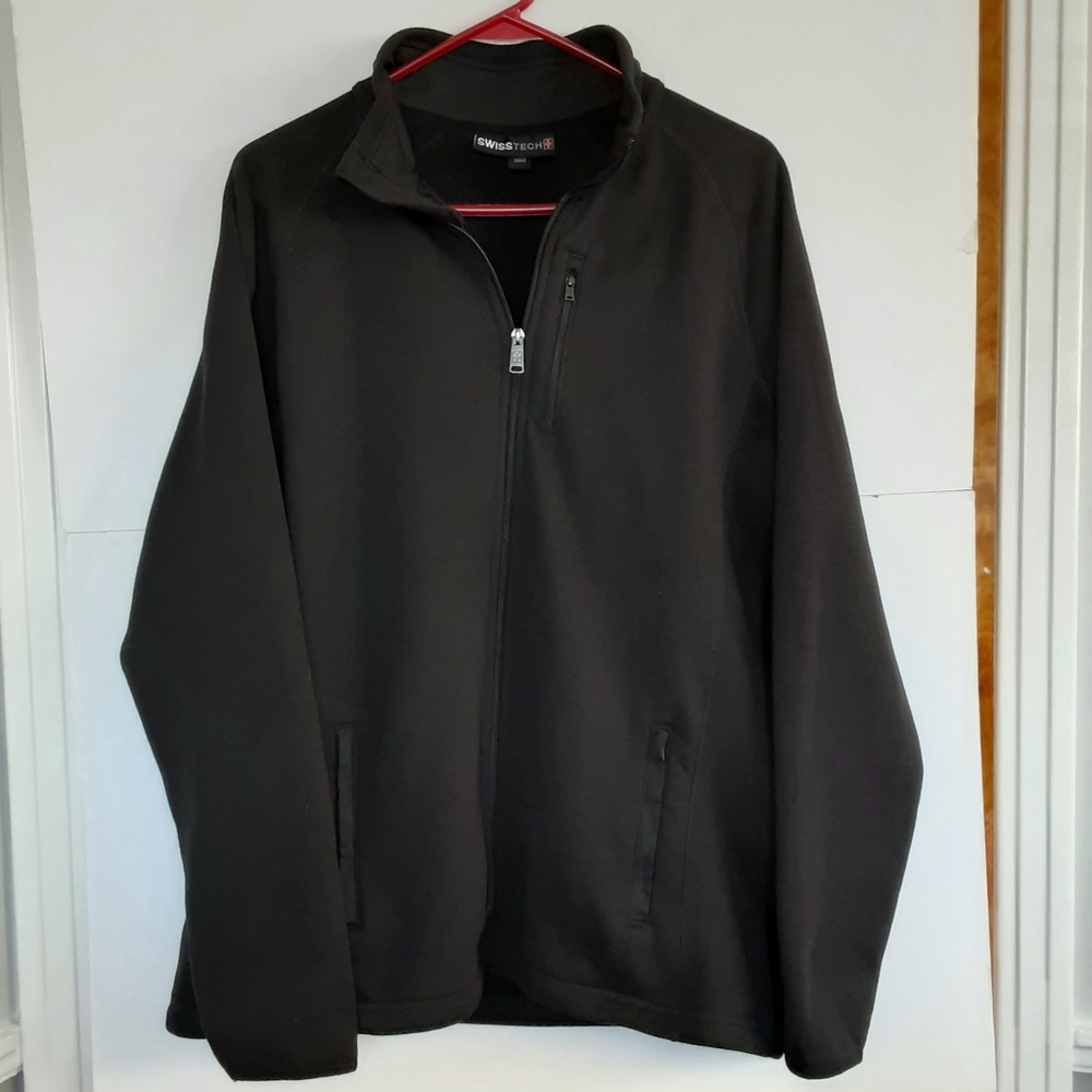 NWOT Swiss Tech fleece lined zip up jacket. Black